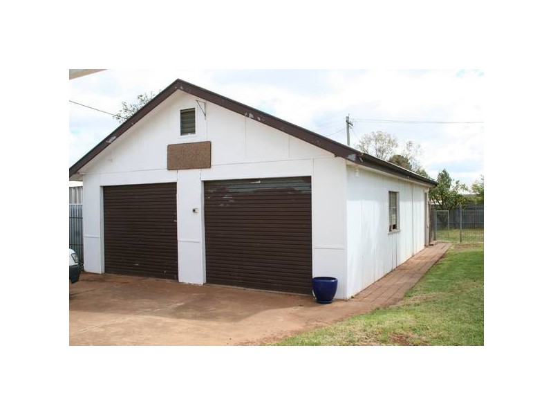 23 Griffin Avenue, Griffith NSW 2680