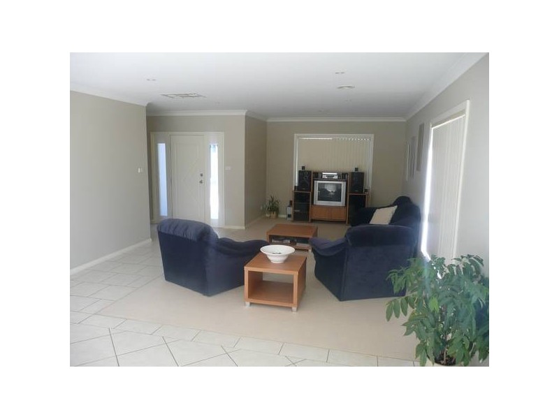 18 Little Road, Griffith NSW 2680