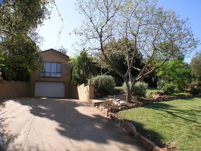 34 Lawford Crescent, Griffith NSW 2680
