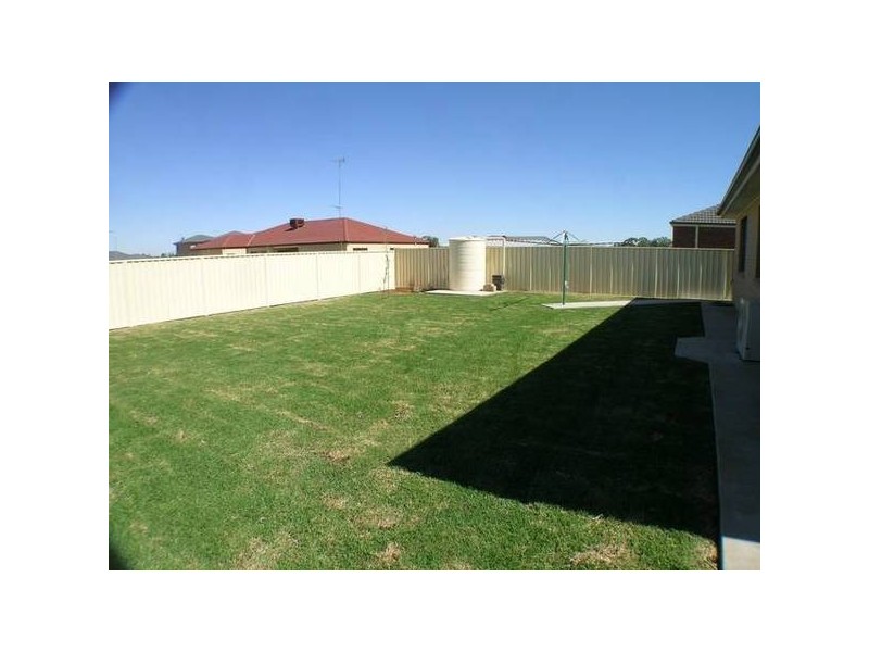 81 Clifton Boulevard, Griffith NSW 2680