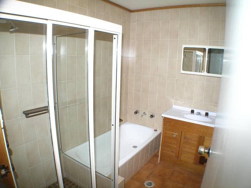 2/47-51 Clifton Boulevard, Griffith NSW 2680