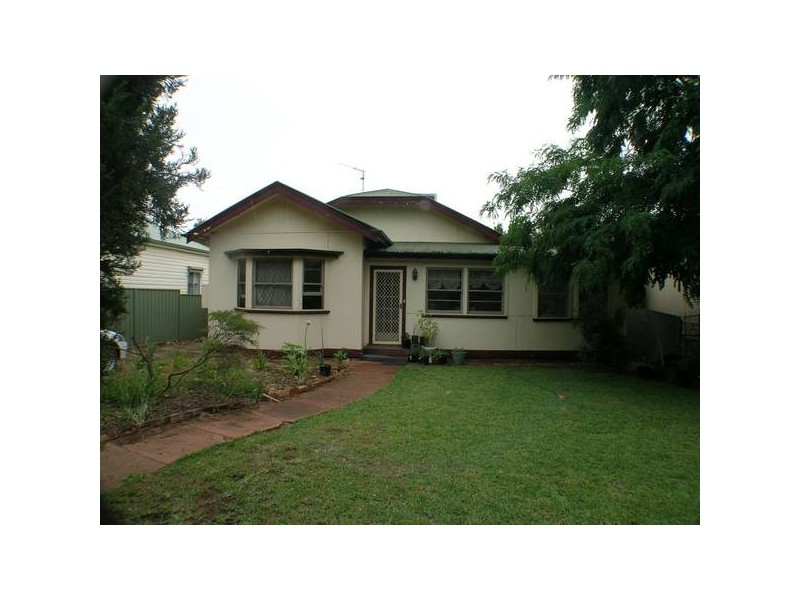 42 Binya Street, Griffith NSW 2680