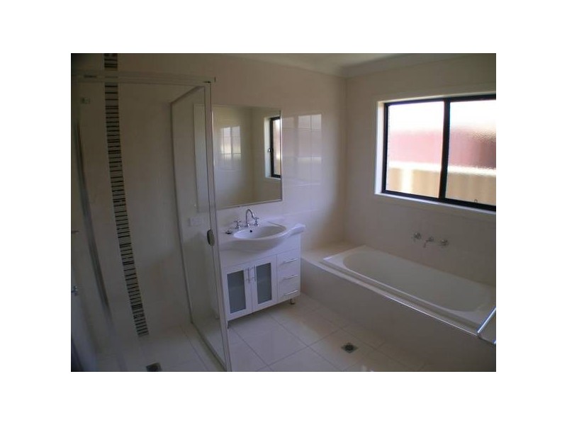 81 Clifton Boulevard, Griffith NSW 2680