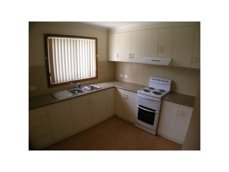 11a & 11b Kywong Street, Griffith NSW 2680