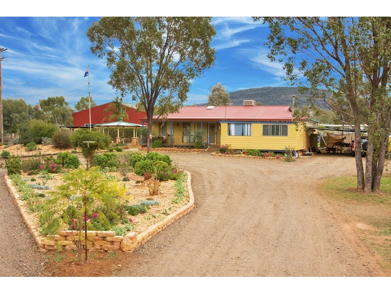 23 Reading Road, Gunnedah NSW 2380