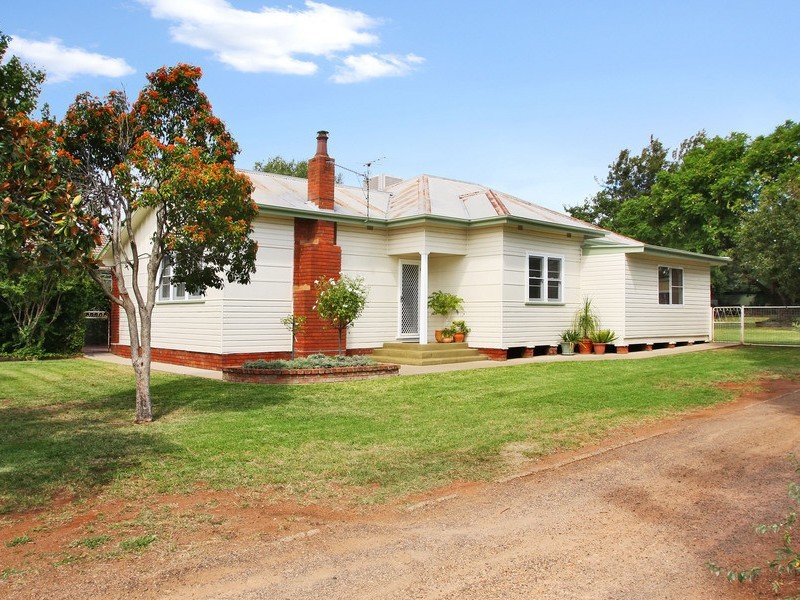 61 Beulah Street, Gunnedah NSW 2380