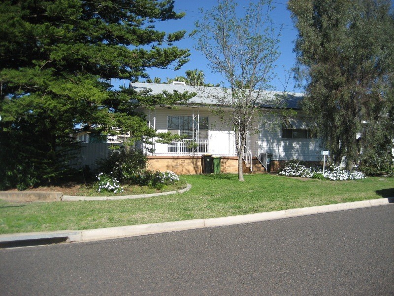 12 Goodwin Road, Gunnedah NSW 2380