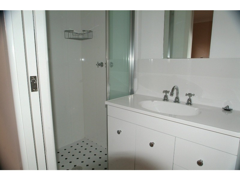 2/20 Hinton Drive, Gunnedah NSW 2380