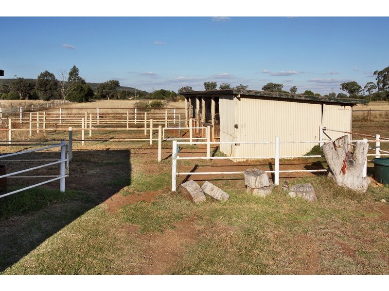 10-12 Carlyon Avenue, Gunnedah NSW 2380