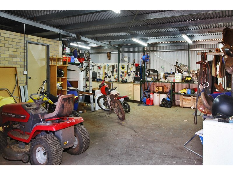 10-12 Carlyon Avenue, Gunnedah NSW 2380