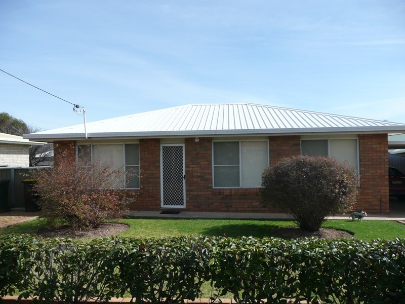 2/3 Villa Street, Gunnedah NSW 2380