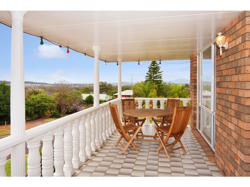 14 Hillcrest Road, Gunnedah NSW 2380