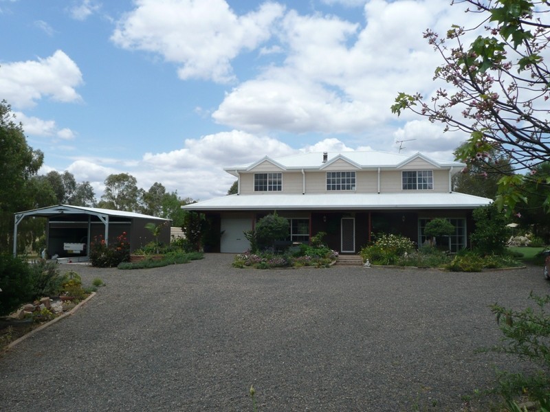 21 Carlyon Avenue, Gunnedah NSW 2380