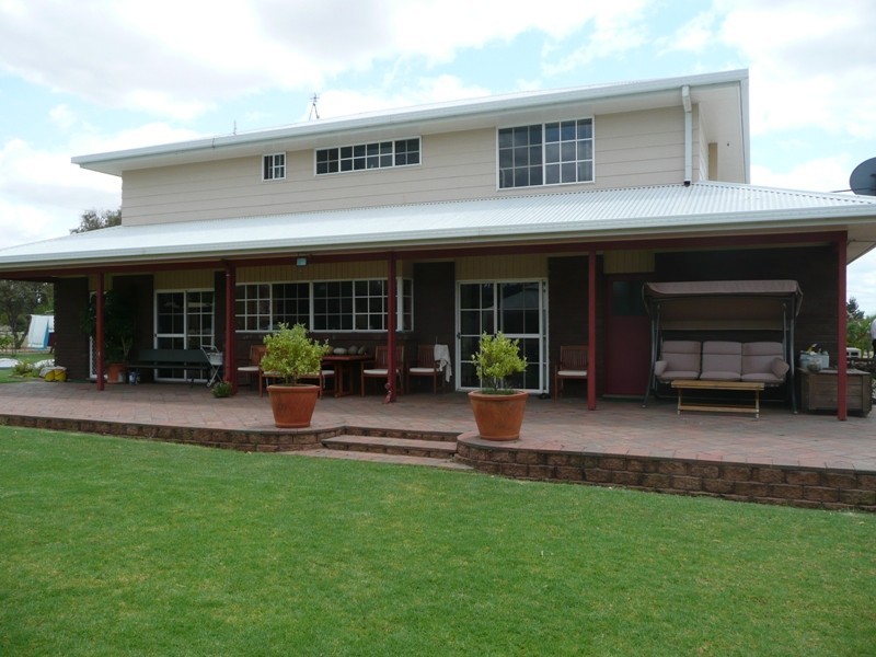 21 Carlyon Avenue, Gunnedah NSW 2380