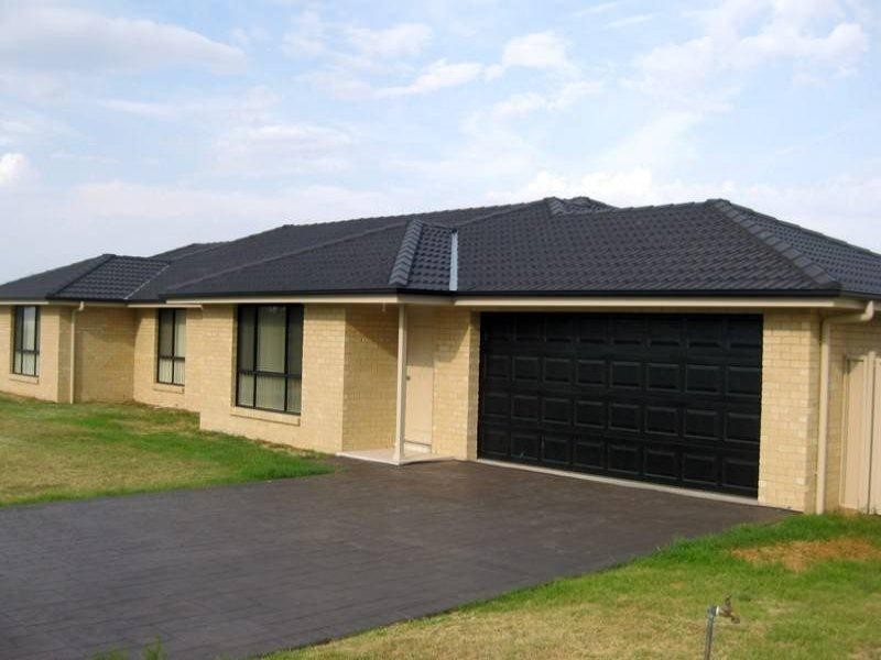 2/2-4 Silversmith Place, Gunnedah NSW 2380