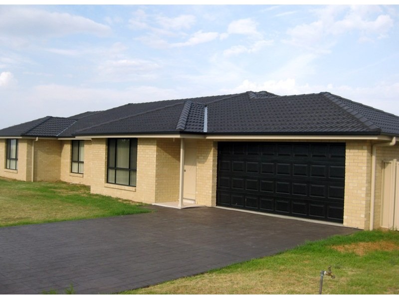 2/2-4 Silversmith Place, Gunnedah NSW 2380