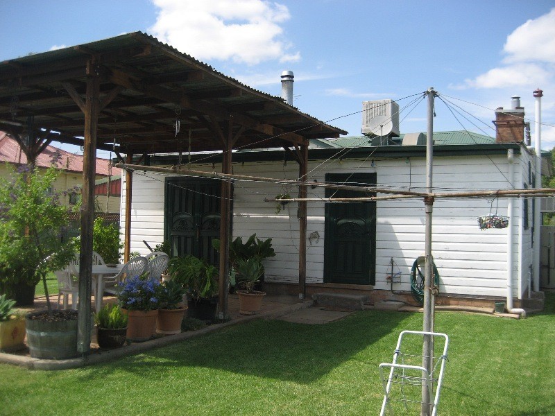 8 Railway Avenue, Gunnedah NSW 2380