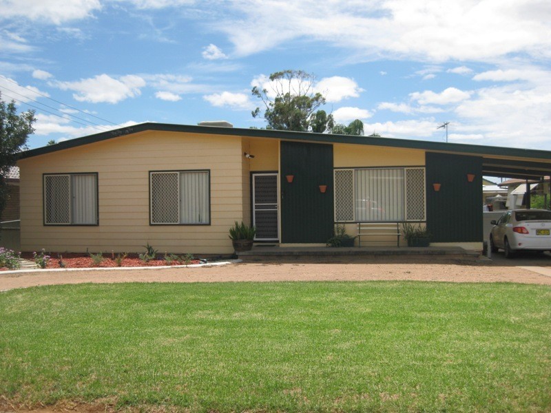 17 Pike Street, Gunnedah NSW 2380