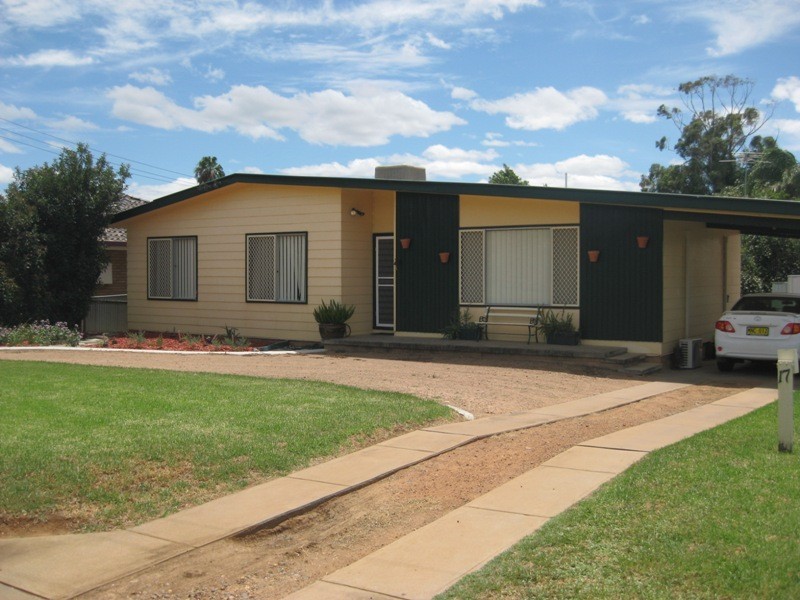 17 Pike Street, Gunnedah NSW 2380