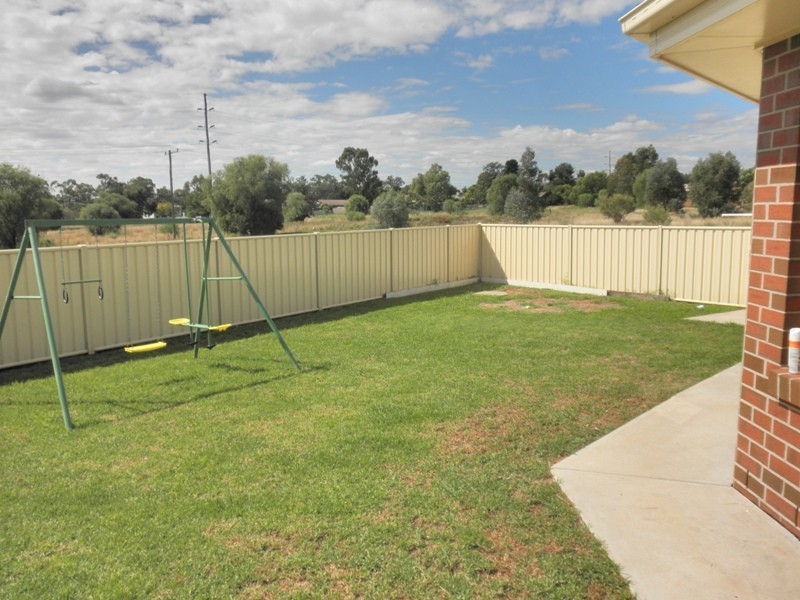 b/8 Waratah Close, Gunnedah NSW 2380