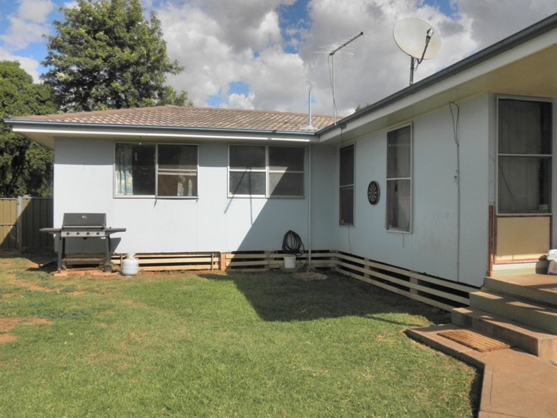 8 Bando Street, Gunnedah NSW 2380