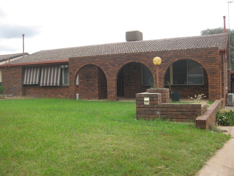 19 McAndrew Street, Gunnedah NSW 2380