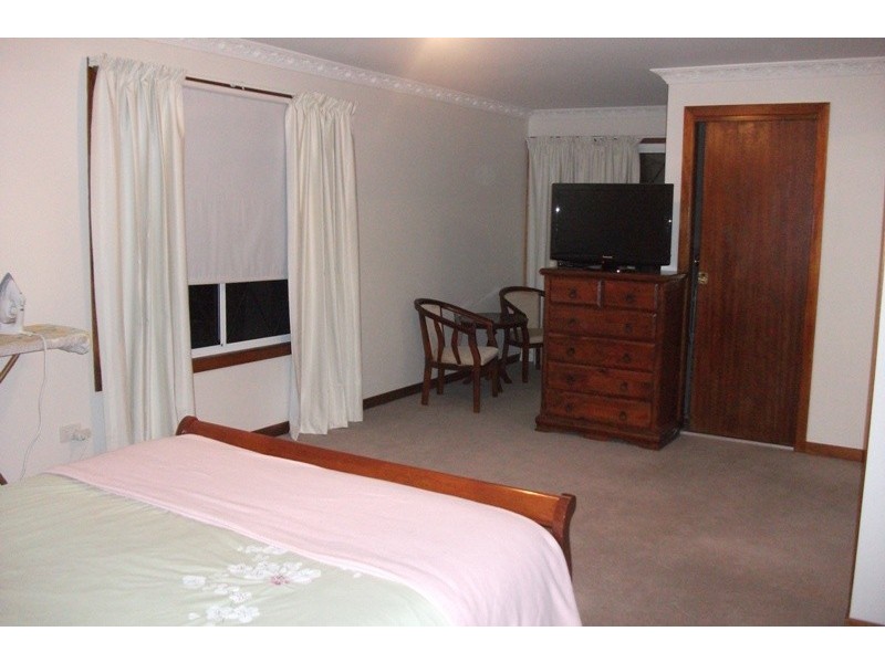 9 Hillcrest Road, Gunnedah NSW 2380