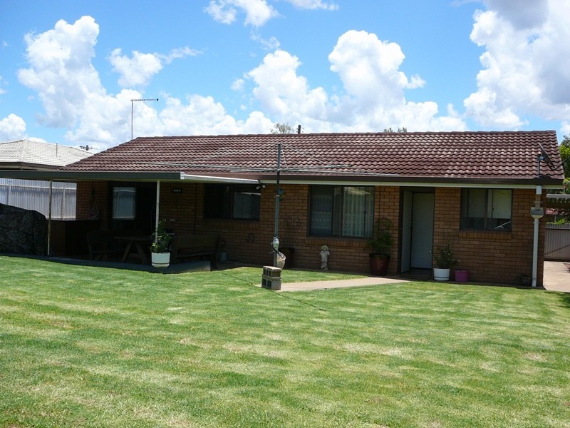 32 McAndrew Street, Gunnedah NSW 2380