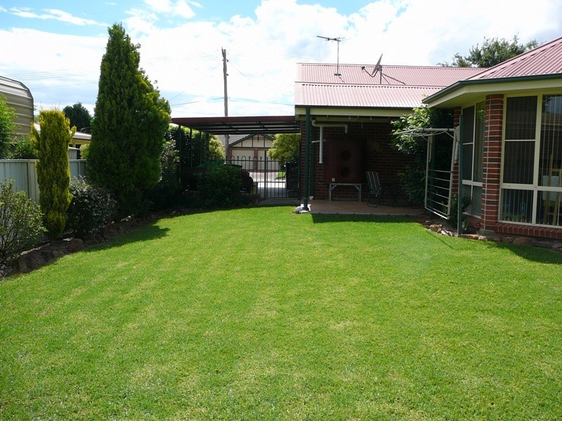 13 Davis Avenue, Gunnedah NSW 2380