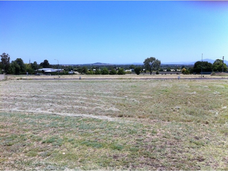 10-12 Silversmith Place, Gunnedah NSW 2380