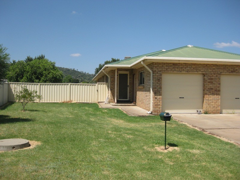 a & b/23 Kamilaroi Road, Gunnedah NSW 2380