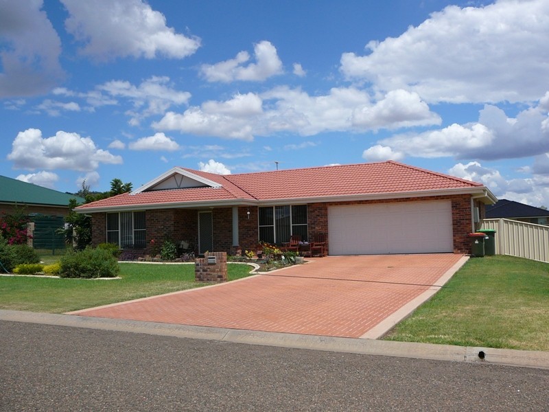 9 Banksia Place, Gunnedah NSW 2380