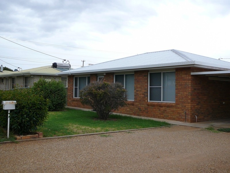 2/1-3 Villa Street, Gunnedah NSW 2380