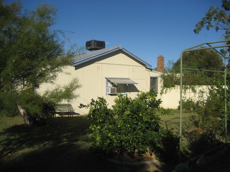 9 Pine Street, Curlewis NSW 2381