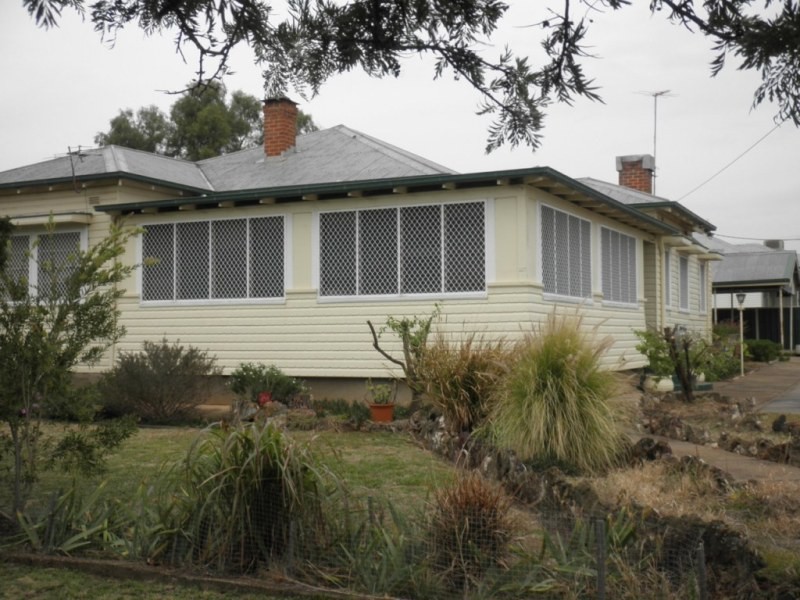 2/393 Conadilly Street, Gunnedah NSW 2380