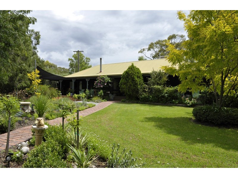 18 Bushes Lane, Gunnedah NSW 2380