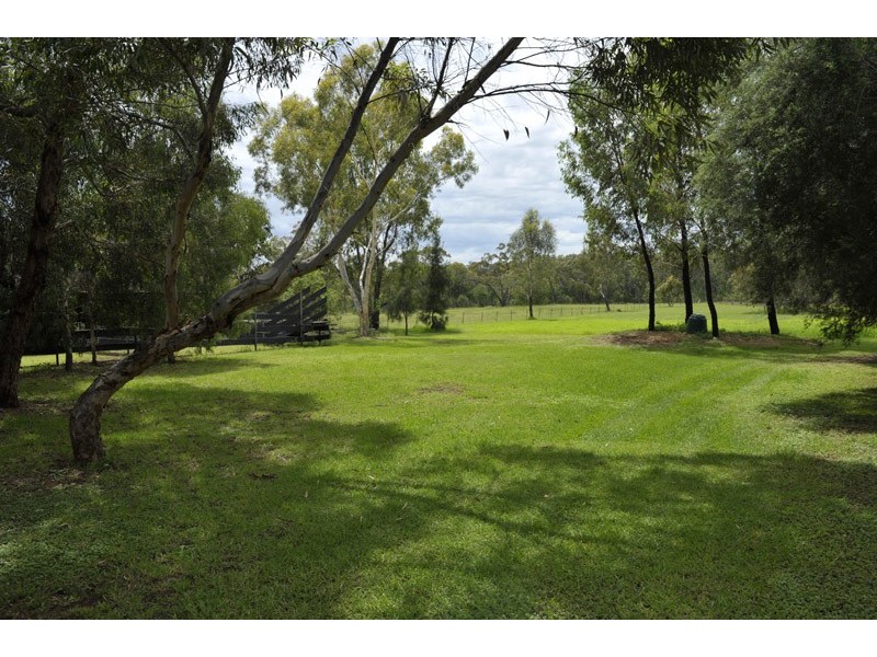 18 Bushes Lane, Gunnedah NSW 2380