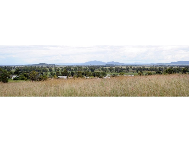 13 Lloyd Road, Gunnedah NSW 2380