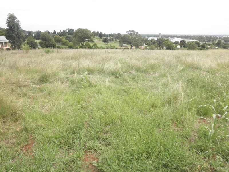 13 Lloyd Road, Gunnedah NSW 2380