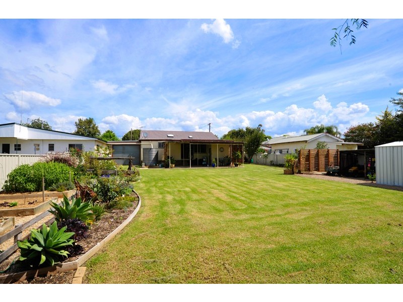 8 White Street, Gunnedah NSW 2380