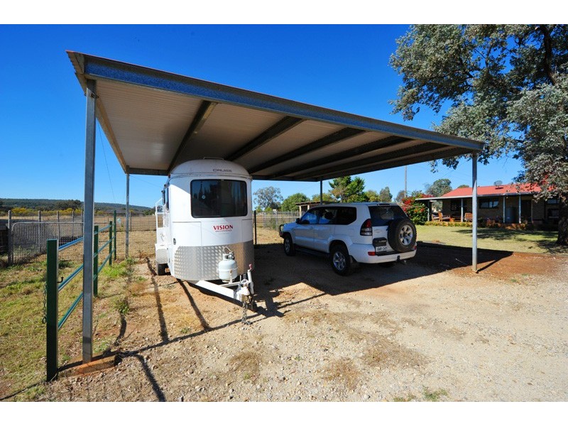 10-12 Carlyon Avenue, Gunnedah NSW 2380