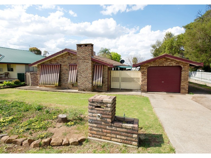 232 Bloomfield Street, Gunnedah NSW 2380