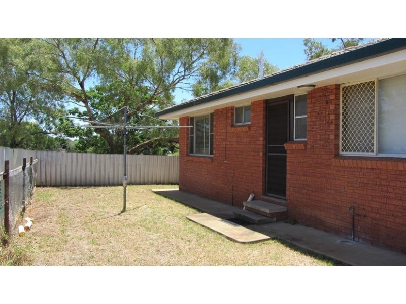 6/5 Hinton Drive, Gunnedah NSW 2380