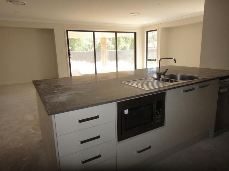 13 Boronia Ave, Gunnedah NSW 2380