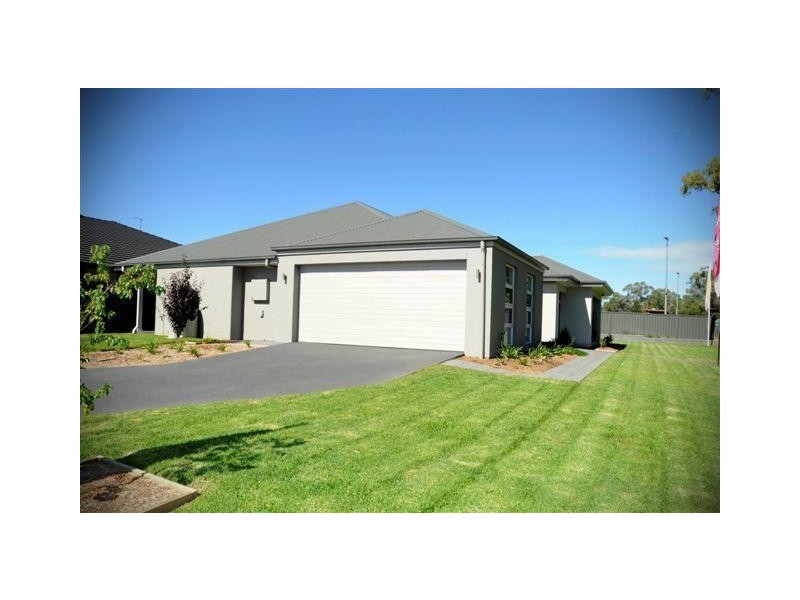 1 Tallowwood Drive, Gunnedah NSW 2380