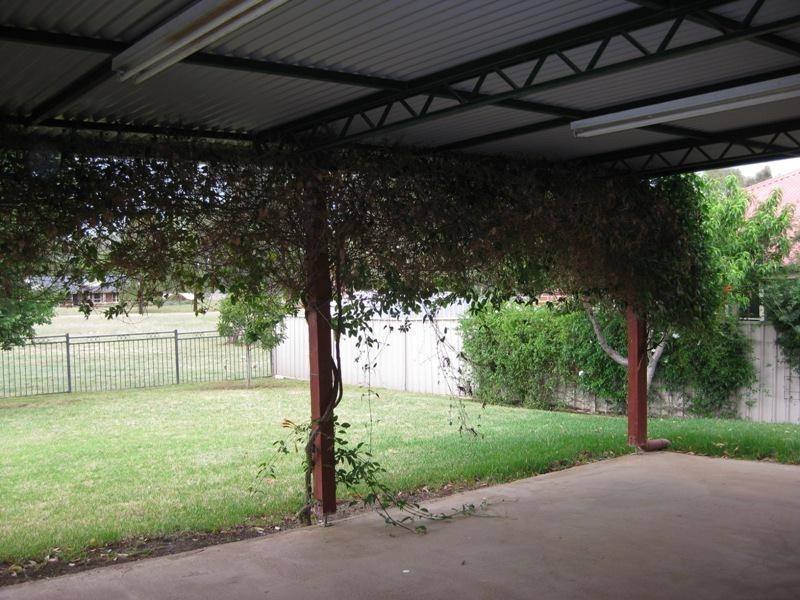 15 Davis Avenue, Gunnedah NSW 2380