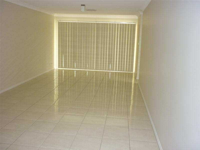 2/14-16 Silversmith Place, Gunnedah NSW 2380