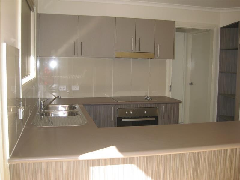 2/9 Bowen Avenue, Gunnedah NSW 2380