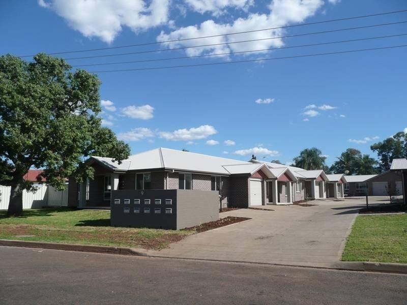 1/9 Bowen Avenue, Gunnedah NSW 2380