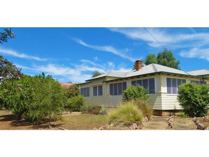 1 & 2/393 Conadilly Street, Gunnedah NSW 2380